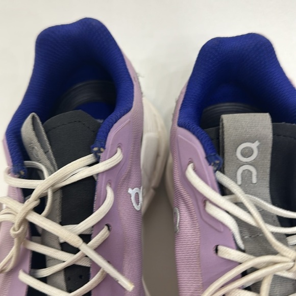 On  Running Cloudtec Purple and White Running Shoes size 7 - Picture 12 of 13